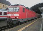 Hier 143 572-6 mit einer RB20 nach Eisenach, dieser Zug stand am 18.10.2009 in Halle (Saale) Hbf.