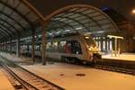 9442 ??? und ein weiterer 9442 (Bombardier Talent 2) von Abellio Rail Mitteldeutschland als verspäteter RE 74711 (RE9) von Kassel-Wilhelmshöhe nach Bitterfeld stehen in Halle(Saale)Hbf auf