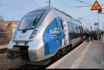 9442 603 (Bombardier Talent 2) von Abellio Rail Mitteldeutschland mit Seitenwerbung als RE 74715 (RE9) von Kassel-Wilhelmshöhe steht in seinem Endbahnhof Halle(Saale)Hbf Gl. 13a. [25.3.2018 | 18:56 Uhr]