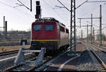 140 003-5 in der Abstellung auf Gleis 150 in Halle(Saale)Hbf.
Aufgenommen im Gegenlicht am Ende des Bahnsteigs 6/7.

🧰 Rail Cargo Carrier - Germany GmbH, eingesetzt bei der Eisenbahnbetriebsgesellschaft Mittelrhein GmbH (EBM Cargo)
🕓 14.4.2021 | 8:24 Uhr