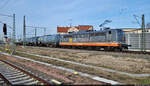 151 003-1 (162.008  Damiel ) unterwegs mit Kesselwagen neben dem Bahnsteig 12/13 von Halle(Saale)Hbf in südlicher Richtung.