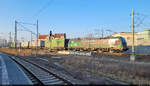 6193 266-4  We love to connect  (Siemens Vectron) zieht Sattelauflieger an Halle(Saale)Hbf in südlicher Richtung vorbei.

🧰 ELL Austria GmbH (European Locomotive Leasing), vermietet an die TX Logistik AG (TXL)
🕓 9.3.2025 | 16:43 Uhr