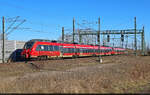 Eilen zur Aushilfe herbei: 442 780 und 442 779 (Bombardier Talent 2) des ehemaligen Mittelhessen-Express fahren Richtung Zugbildungsanlage (ZBA) Halle (Saale).
