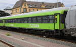 Flixtrain D-TAL 51 80 84-95 800-9 Bmmdz264.8F im FLX 1239 von Hamburg Hbf nach Stuttgart Hbf, am 19.09.2026 in Halle (S) Hbf.