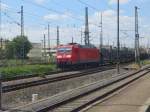 185 169 0 bei der Durchfahrt in Halle (Saale) Hbf am 25.05.2014 