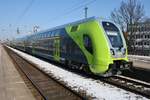 445 025-3 fährt am 3.3.2018 als RE7 (RE21066) nach Flensburg zusammen mit 445 015-4 als RE7 (RE21116) nach Kiel Hauptbahnhof aus Hamburg-Altona aus.