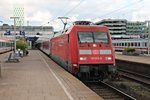 Am Abend des 26.05.2015 bespannte die 101 015-6 den CNL 478 (Hamburg Altona - Zürich HB), als sie im Startbahnhof auf den Start dihrer Reise wartete.