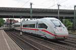 Ausfahrt am Abend des 18.07.2019 von 412 020 (9020/5812 020-6) aus InterCityExpress aus dem Bahnhof von Hamburg Harburg in Richtung Maschen.