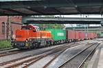 Mit einem Containerzug aus dem Hamburger Hafen fuhr am Mittag des 19.07.2019 die LOCON 321 (4185 028-2), welche über BRLL - Beacon Rail angemietet ist, durch den Bahnhof von Hamburg Harburg in
