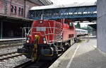 DB Cargo AG, Mainz mit ihrer  265 026-5  (NVR:  92 80 1265 026-5 D-DB ) am 21.05.24 Höhe Bahnhof Hamburg-Harburg.