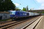 MKB/Storck Siemens Vectron DualMode 248 073-9 mit Containerzug in Hamburg Harburg am 18.07.25 vom Bahnsteig aus fotografiert
 