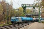 CD Cargo 383 015-5 mit CD Cargo-Kesselzug in Hamburg Harburg, April 2026.