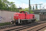 Lokportrait von 294 809-9 am 26.05.2015, als sie aus Richutng des Hamburger Hafens durch Harburg fuhr gen Maschen.
