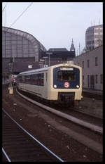 Hamburg HBF am 8.11.1998: 472043 als S 23 nach Reinbeck.