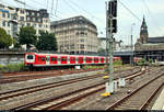 Nachschuss auf 472 515-6 und 472 526-3 der S-Bahn Hamburg als S31 von Pinneberg nach Hamburg-Neugraben, die Hamburg Hbf (S-Bahn) auf Gleis 3 erreichen.