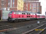 218 321-8 beim rangieren mit einer RB im Abstellbahnhof.