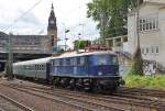 Am 15.Juli 2012 verlie E18 047 mit einem Sonderzug den Hamburger Hauptbahnhof in Richtung Altona.