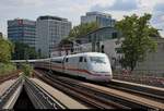 401 056-7 (Tz 156  Heppenheim/Bergstraße ) als um etwa 2 Stunden verspäteter ICE 696 (Linie 11) von Frankfurt(Main)Hbf nach Kiel Hbf erreicht den Hp Hamburg Dammtor auf der Hamburg-Altonaer