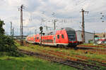 Im August 2023 war die Centralbahn noch mit Ersatzzügen auf der RB49 zwischen Hanau und Gießen unterwegs. Hier verlässt einer dieser Züge mit 111 174 am Schluss Hanau zur Fahrt nach Gießen. (30.08.2023)