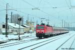 143 019-8 mit einer RB-Leergarnitur,wartet auf weitere Verwendung,Hanau Hbf.