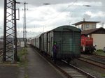 Dampfsonderzug der Museumseisenbahn Hanau wird am 24.04.16 bereitgestellt auf Gleis 9 in Hanau Hbf 
