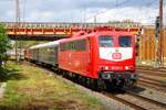 Konrail 151 031-2 mit Sonderzug am 29.08.26 in Hanau Hbf vom Bahnsteig aus fotografiert 