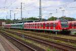 DB S-Bahn Rhein Main 430 129+430 xxx+ 430 xxx am 29.08.26 in Hanau Hbf 