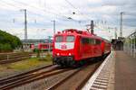 Konrail 151 031-2 mit Sonderzug am 29.08.26 in Hanau Hbf vom Bahnsteig aus fotografiert 