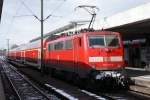 Am 06.03.2010 stand 111 092-3 mit einem RE in Hannover Hbf.