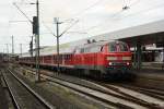 218 448 verlsst Hannover HBF mit dem RE14309 am 1.6.10. Man sieht sogar ein leichtes  V  aus den Abgasrohren.