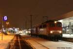 140 544 mit einem Hilfszug am 19.12.2010 in Hannover HBF.