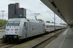 101 028-9 (800 Jahre Anhalt) ist mit dem IC 2048 Leipzig - Kln am 12.07.2012 in Hannover Hbf