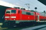 111 081 mit RE 24212 (Braunschweig–Bielefeld) am 03.08.2002 in Hannover Hbf