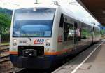 Die VT 650 530 mit Ortenau S Bahn/OSB 87361 (Bad Griesbach - Freudenstadt Hbf) beim ausfahrt von Hausach Bhf am 03. 08 2010.