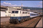 111101 am 25.5.1990 um 17.47 Uhr im HBF Heidelberg vor dem IR 1674 nach Kassel.