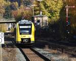 HELLERTAL-BAHNROMANTIK IN HERDORF MIT HLB-LINT RB96  Herbstliche Bahnromantik auf der Hellertalbahn in HERDORF-das Flügelsignal  vor dem alten Stellwerk gibt freie Fahrt für LINT-RB96 nach