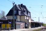 Das Bahnhofsgebude von Hofheim im Taunus; 08.04.2011