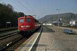 115 198-4 brachte am Vormittag des 06.03.14 den IC 282 aus Zürich von Singen nach Stuttgart. Hier konnte ich die schöne Kasten-10er bei der Einfahrt in Horb am Neckar aufnehmen. 