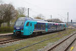 Mit einer RB aus Bad St. Peter-Ording kommt 826 047 am 13.03.2026 in Husum an