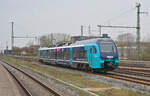 Am 13.04.2026 verlässt 826 045 die  Oberleitungsinsel  Husum in Richtung Bad St. Peter-Ording