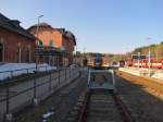 Gleis 1 und das Bahnhofsgebude in Johanngeorgenstadt; 22.03.2011