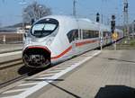ICE 9553 Paris-Frankfurt verlässt Kaiserslautern Hbf am 9. April 2017