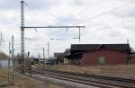 Blick auf den Bahnhof Kaldenkirchen.Immer mehr Gleise wurden schon zurck gebaut, der ehemalige Zollschuppen ist gleisfrei. Gleis1 am Hausbahnsteig ist auch weg und Gleis 2 ist nur noch ein Stumpfgleis die Weiche zum Gleis3 ist ausgebaut. Das Foto zeigt den Zustand am 5.4.2010