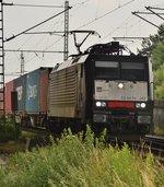 Durch Kaldenkirchen kommt der Rotterdam-Bayern-Express in Form der 189 287 gen Venlo gefahren am Samstag den 16.7.2016