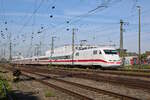 DB 401 057 verlässt Karlsruhe Hbf als ICE 1065 nach Stuttgart Hbf.