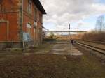 Der ehemalige Bahnsteig 1 im Bf Karsdorf. Die Bahnsteige wurden durch den Neubau des Hp Karsdorf zurckgebaut; 19.02.2012