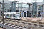 Der RT 5 nach Melsungen fährt von Gleis 7 des Kassel-Wilhemshöher Bahnhofes ab. (RBK 716)  12.04.2022 
