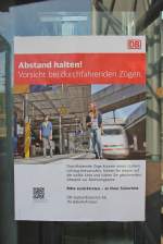 Die neue Sicherheitskampagne bei der Deutschen Bahn! So gesehen in Kassel-Wilhelmshhe wo vor durchfahrenden Zgen gewahrt wird!  Aufgenommen in Kassel-Wilhelmshhe am 24.09.2011