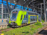 DB ET 445 042 mit dem RE 7 nach Hamburg Hbf in Kiel Hbf, 04.10.2026.