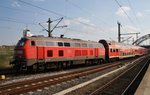 218 333-3 mit RE83 (RE21629) von Kiel Hauptbahnhof nach Lübeck Hauptbahnhof, wird am 2.5.2016 soeben im Startbahnhof bereitgestellt.